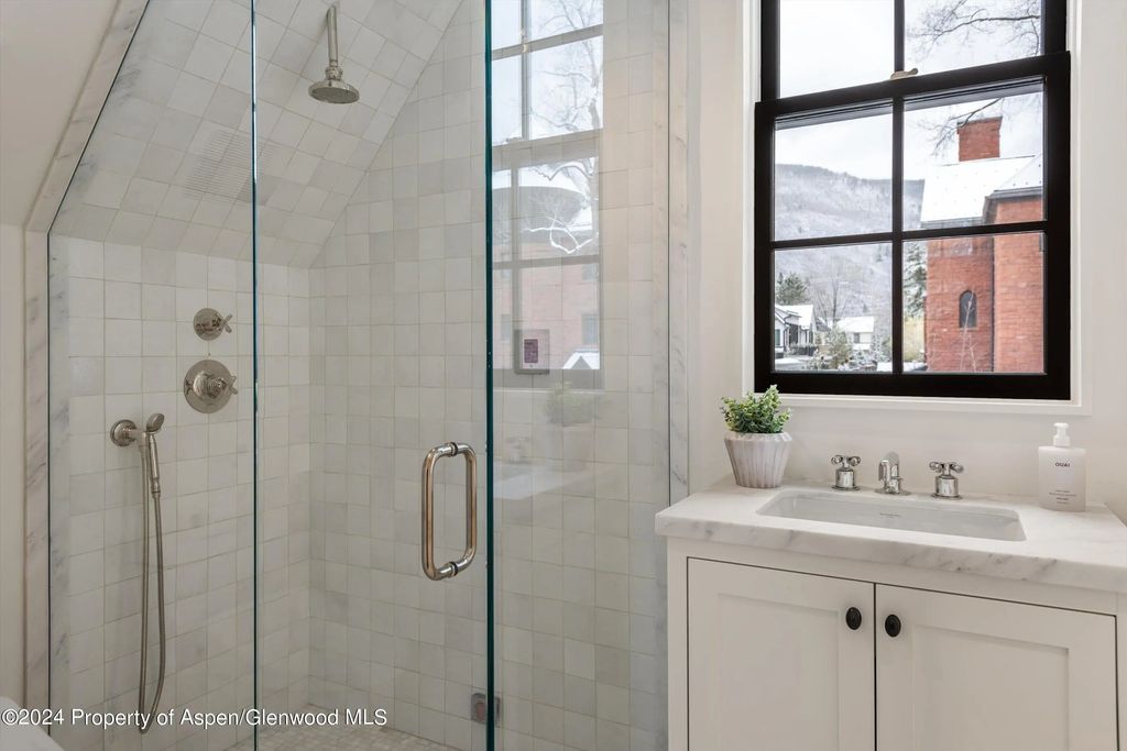 37 of 43 - 134 E Bleeker Street, Aspen, CO