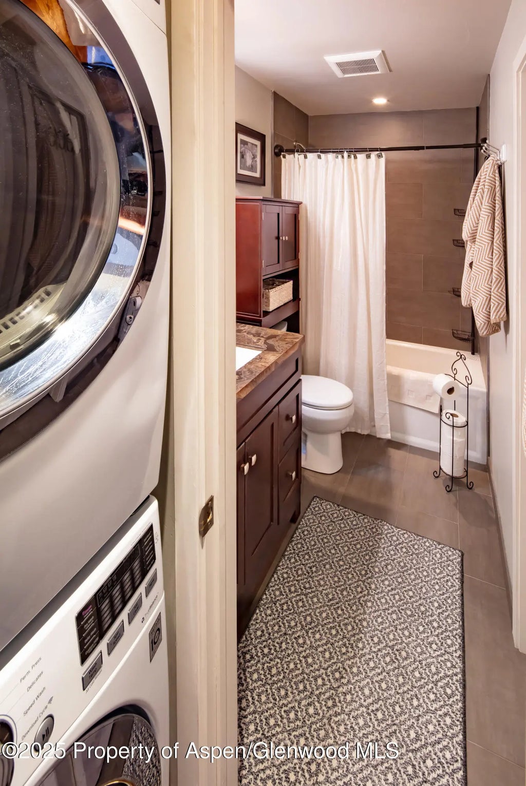 9 of 13 - 35 Upper Woodbridge 28a, Snowmass Village, CO