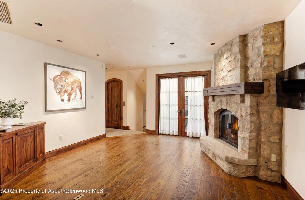 12 of 41 - 388 Exhibition Lane, Aspen, CO