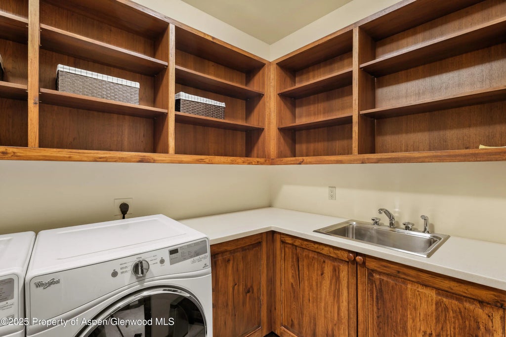 27 of 41 - 388 Exhibition Lane, Aspen, CO