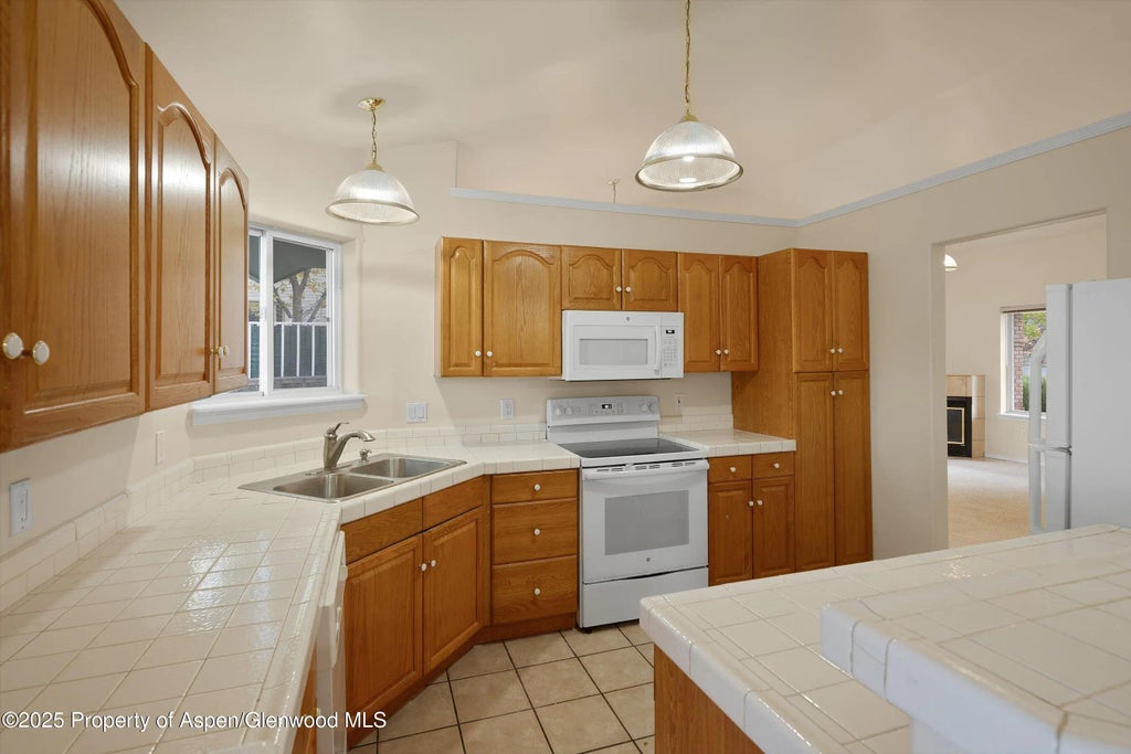 16 of 46 - 634 E First Street, New Castle, CO