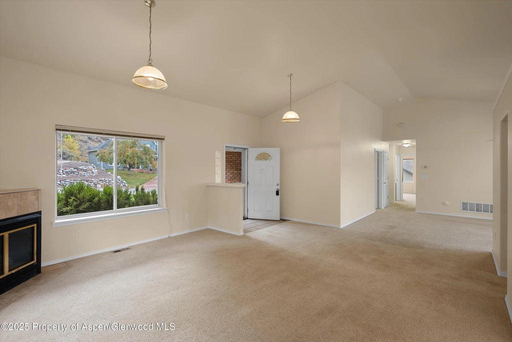 22 of 46 - 634 E First Street, New Castle, CO