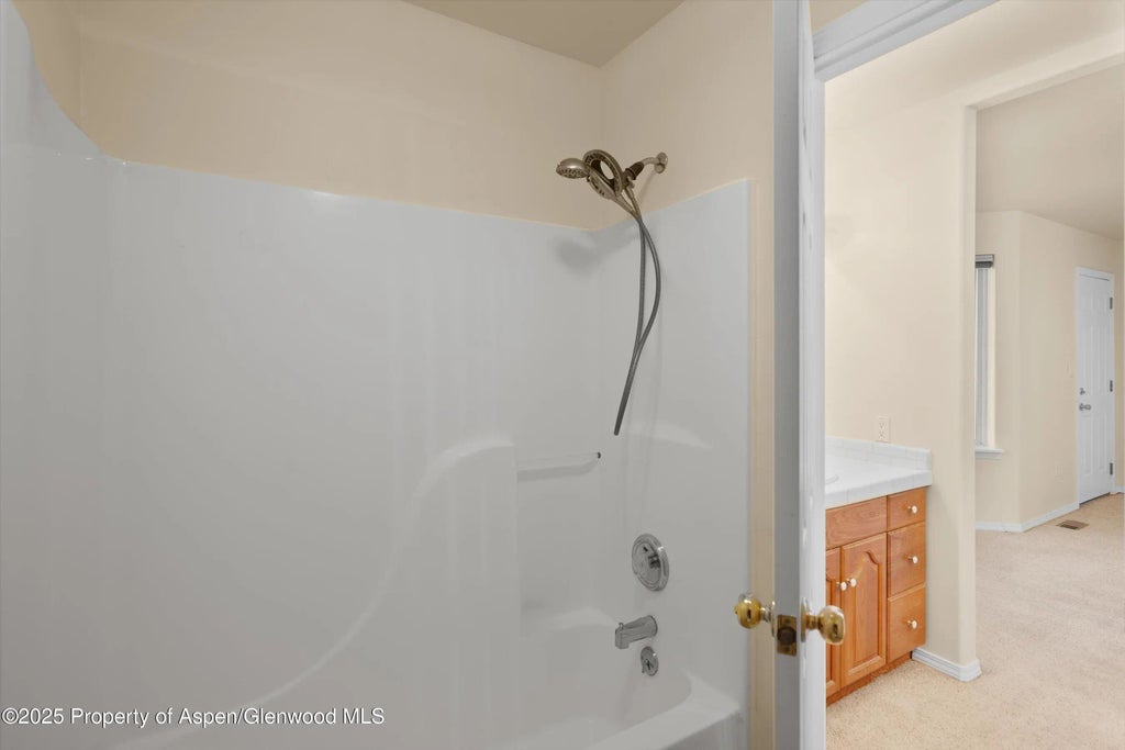 25 of 46 - 634 E First Street, New Castle, CO