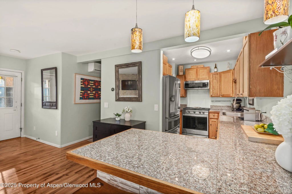 4 of 10 - 106 Swinging Bridge Lane, Basalt, CO