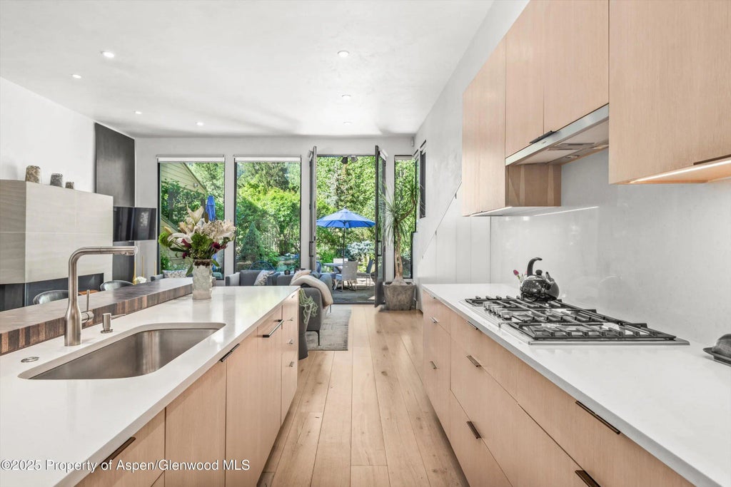 17 of 42 - 155 Lone Pine Road /river Bluff C2, Aspen, CO