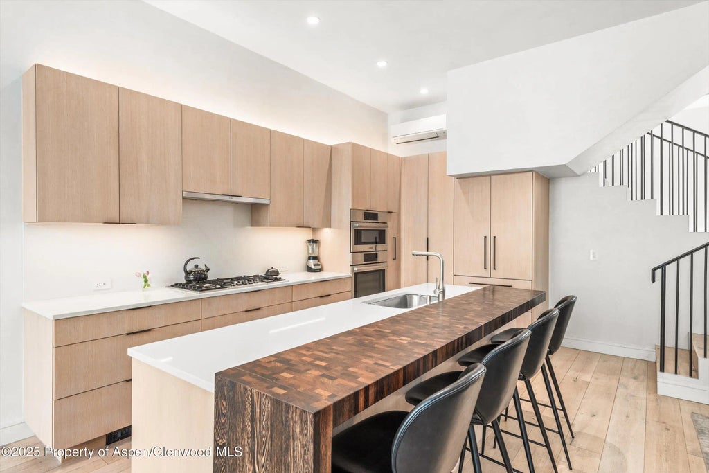 19 of 42 - 155 Lone Pine Road /river Bluff C2, Aspen, CO