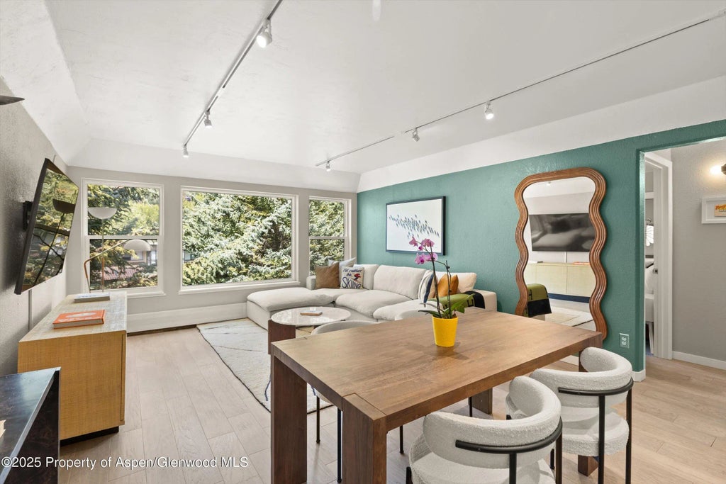 1 of 24 - 950 Vine Street, Aspen, CO