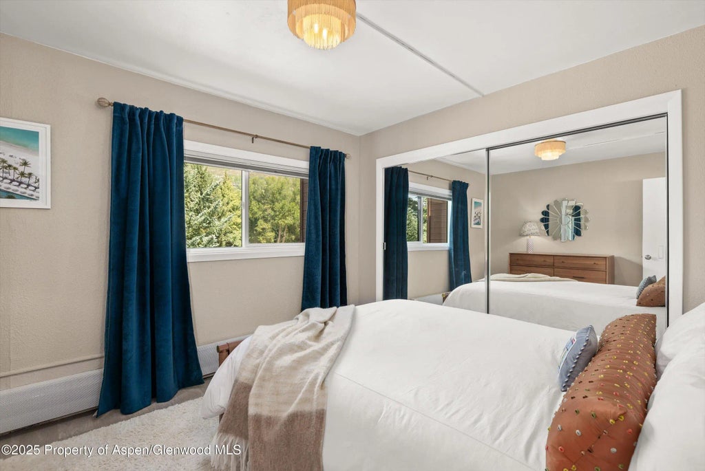 13 of 24 - 950 Vine Street, Aspen, CO