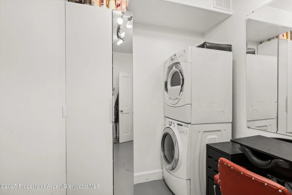 33 of 47 - 55 Bear Trail, Aspen, CO