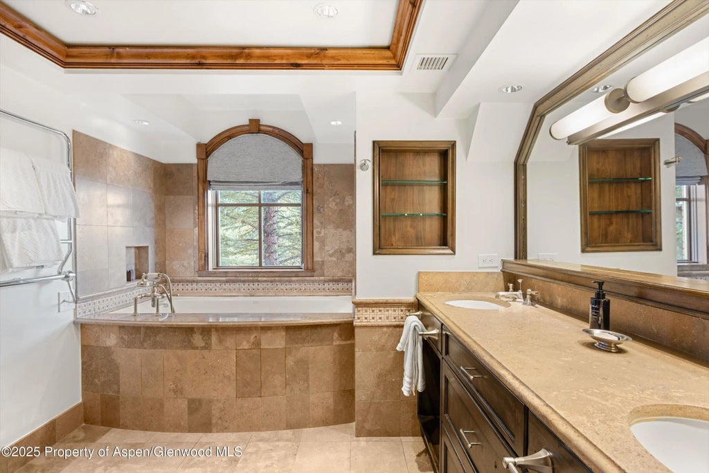 16 of 24 - 315 E Dean Street B65, Aspen, CO