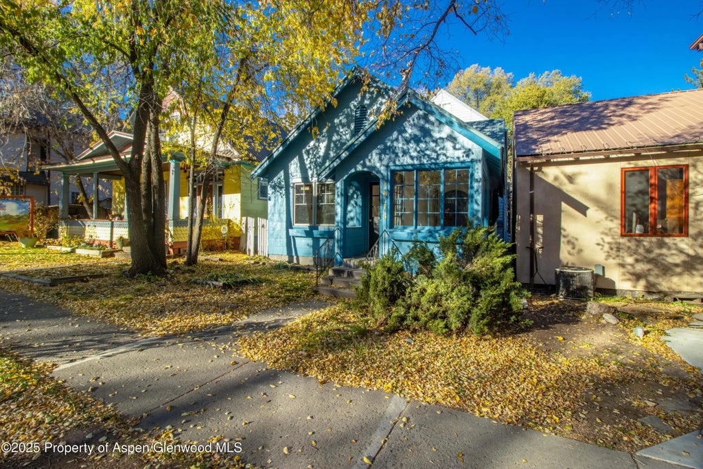 22 of 33 - 1015 Grand Avenue, Glenwood Springs, CO