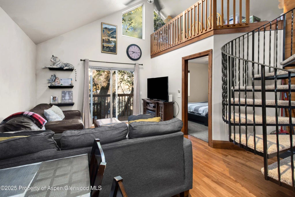 7 of 33 - 1015 Grand Avenue, Glenwood Springs, CO