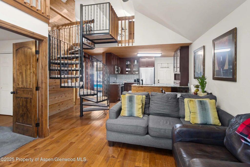 9 of 33 - 1015 Grand Avenue, Glenwood Springs, CO