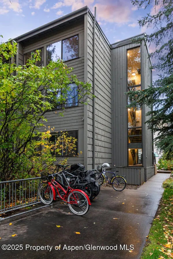 33 of 49 - 725 E Main Street 309, Aspen, CO