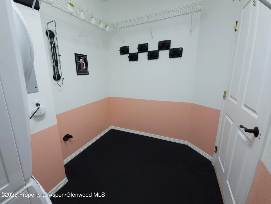 7 of 15 - 1400 E E Valley Road 212, Basalt, CO