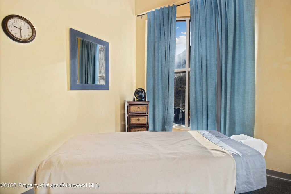 9 of 14 - 100 Midland Avenue 250 & 260, Glenwood Springs, CO