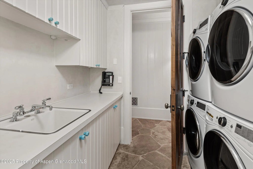 21 of 44 - 304 S Garmisch Street, Aspen, CO