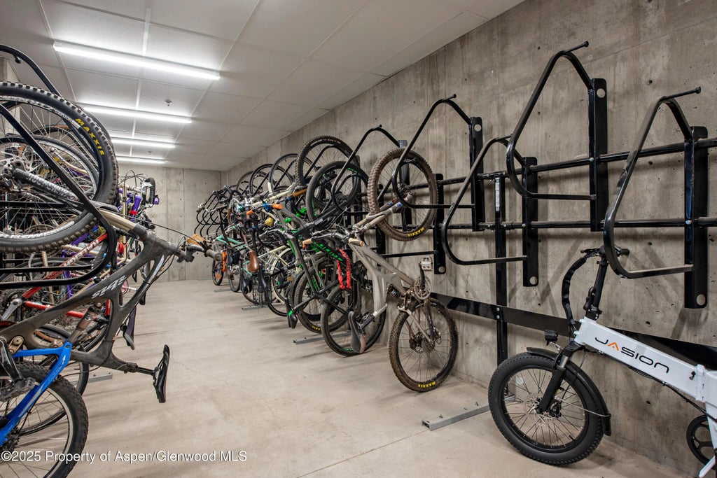 33 of 45 - 253 Wulfsohn Road 305, Glenwood Springs, CO