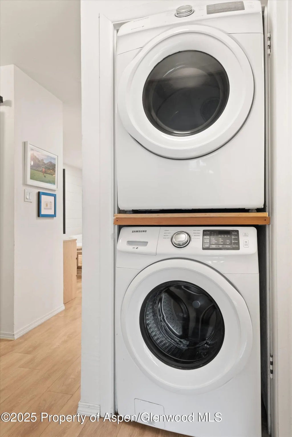 6 of 8 - 425 Park Circle A2, Aspen, CO