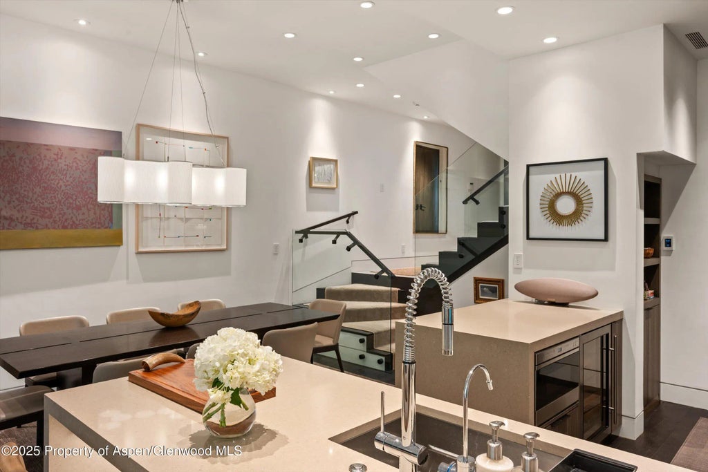 10 of 37 - 155 Lone Pine Road 12, Aspen, CO