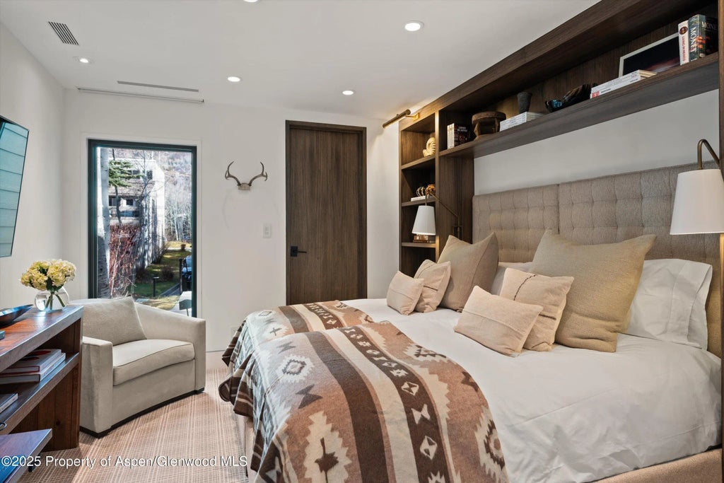 14 of 37 - 155 Lone Pine Road 12, Aspen, CO