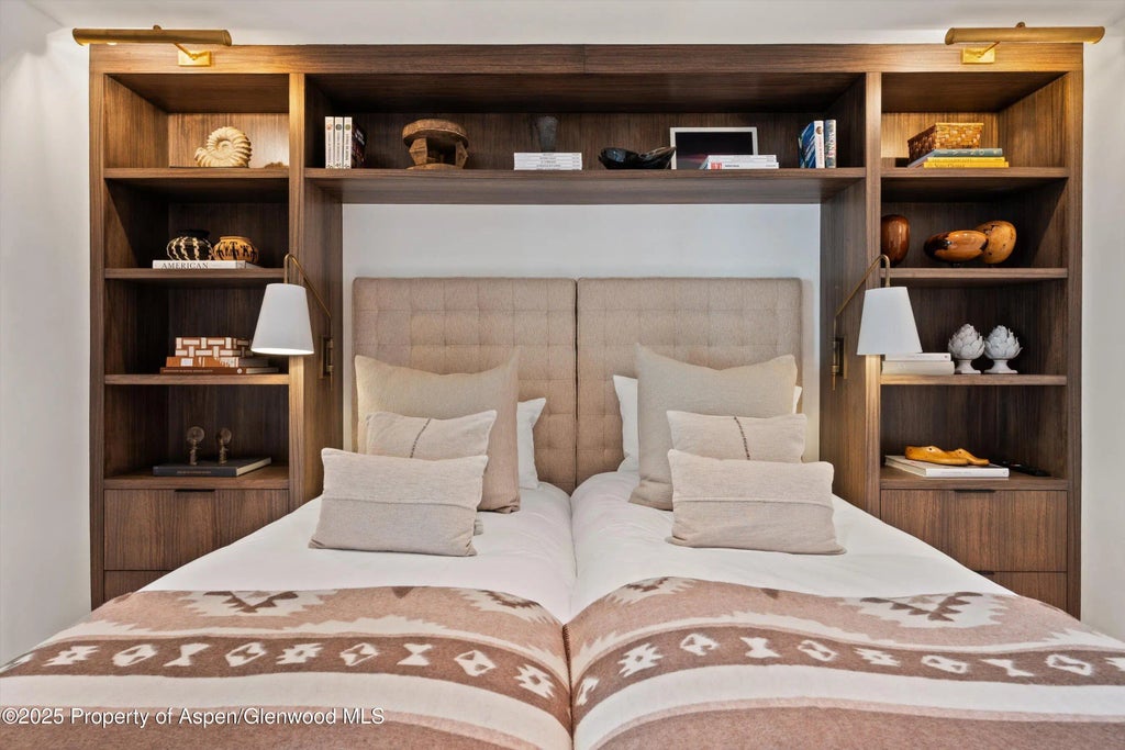 15 of 37 - 155 Lone Pine Road 12, Aspen, CO