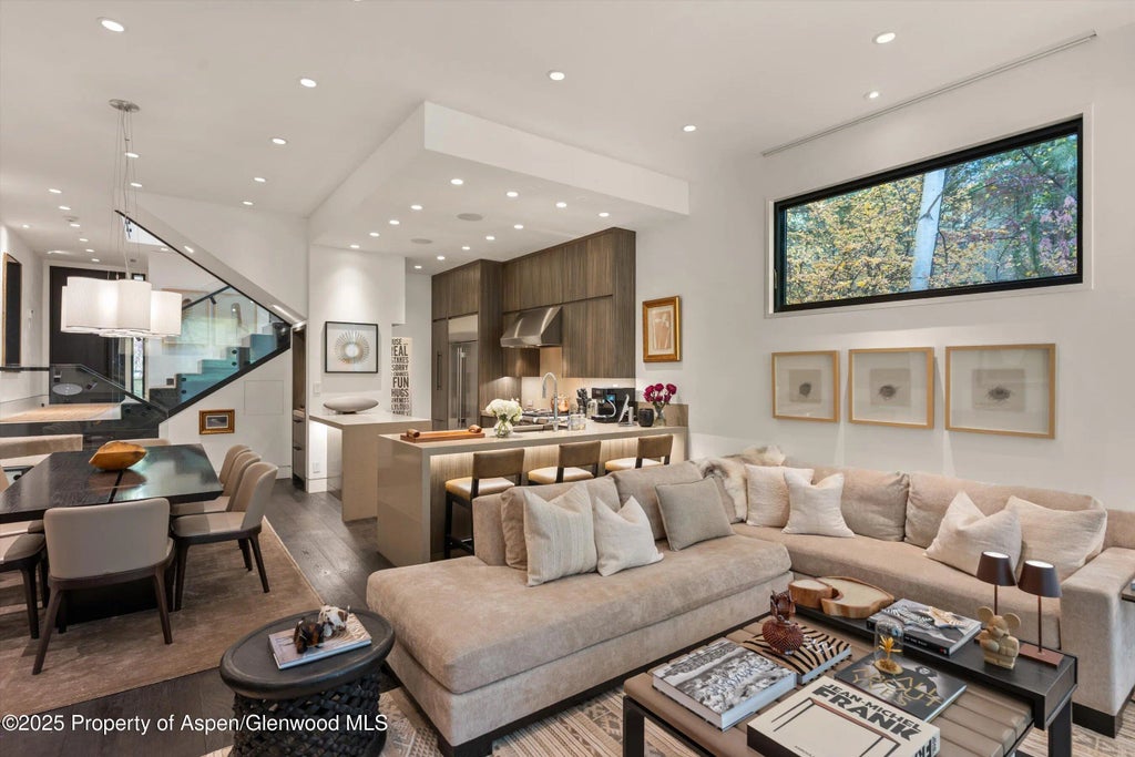 6 of 37 - 155 Lone Pine Road 12, Aspen, CO