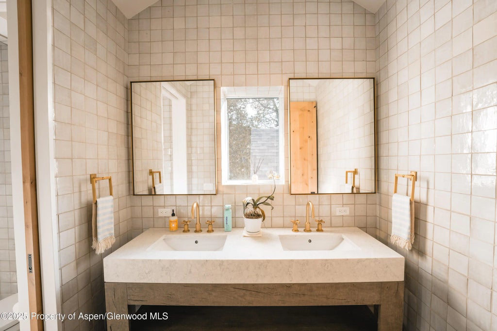 28 of 52 - 1814 Woody Creek Road, Woody Creek, CO