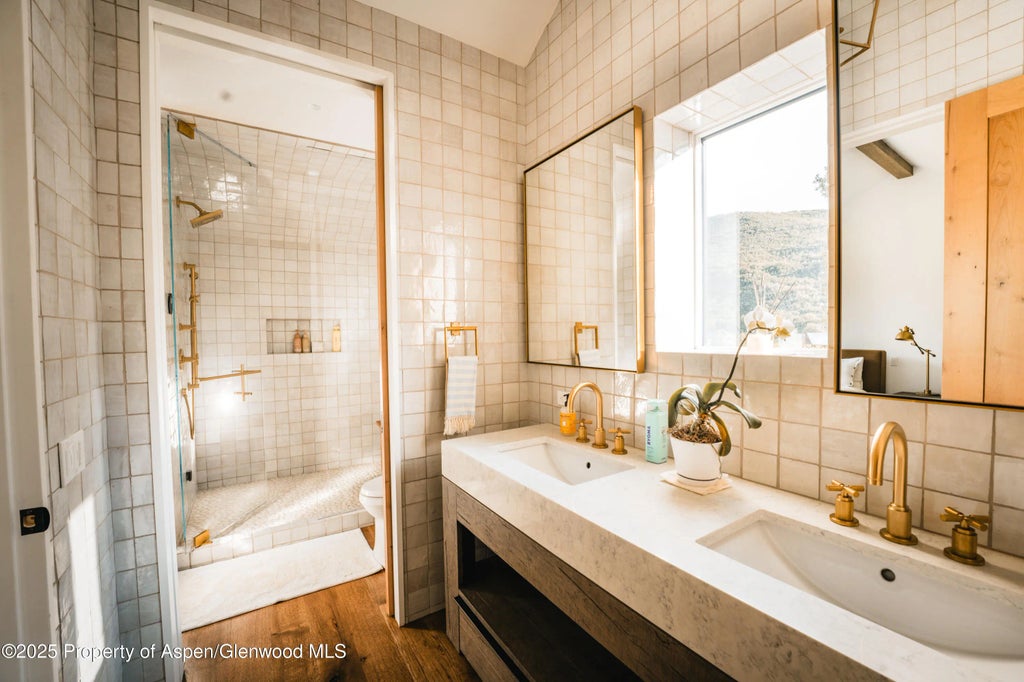 30 of 52 - 1814 Woody Creek Road, Woody Creek, CO