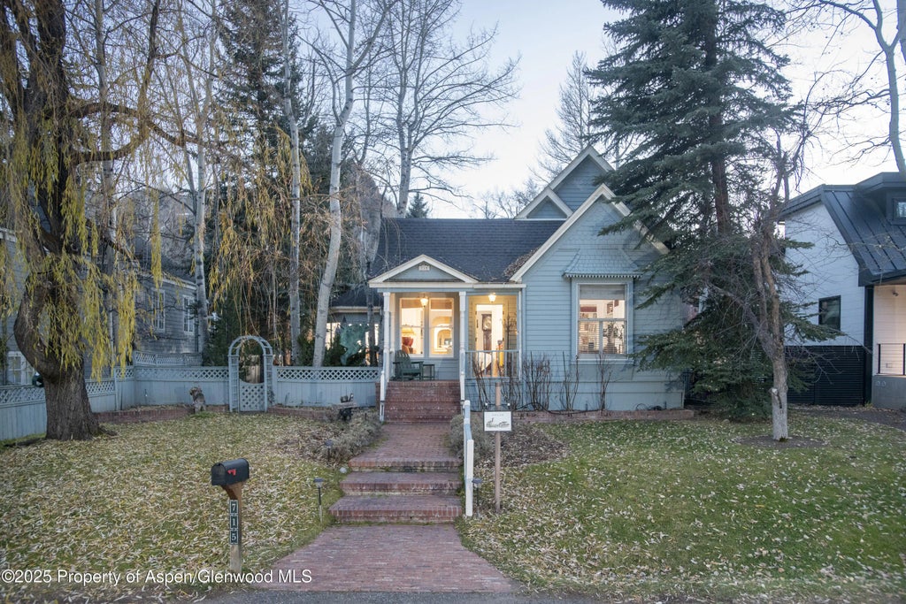 715 W Smuggler Street, Aspen