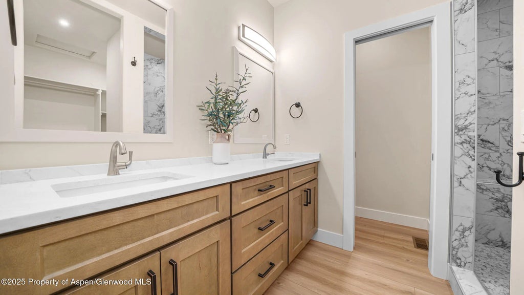 12 of 26 - 52 Hogan, Parachute, CO