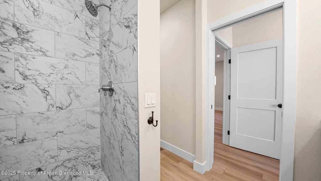 13 of 26 - 52 Hogan, Parachute, CO