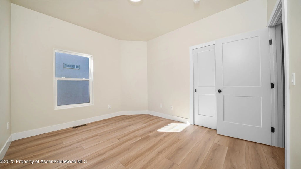 14 of 26 - 52 Hogan, Parachute, CO