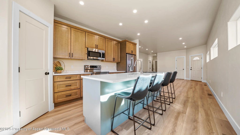 4 of 26 - 52 Hogan, Parachute, CO