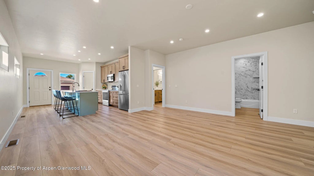 7 of 26 - 52 Hogan, Parachute, CO