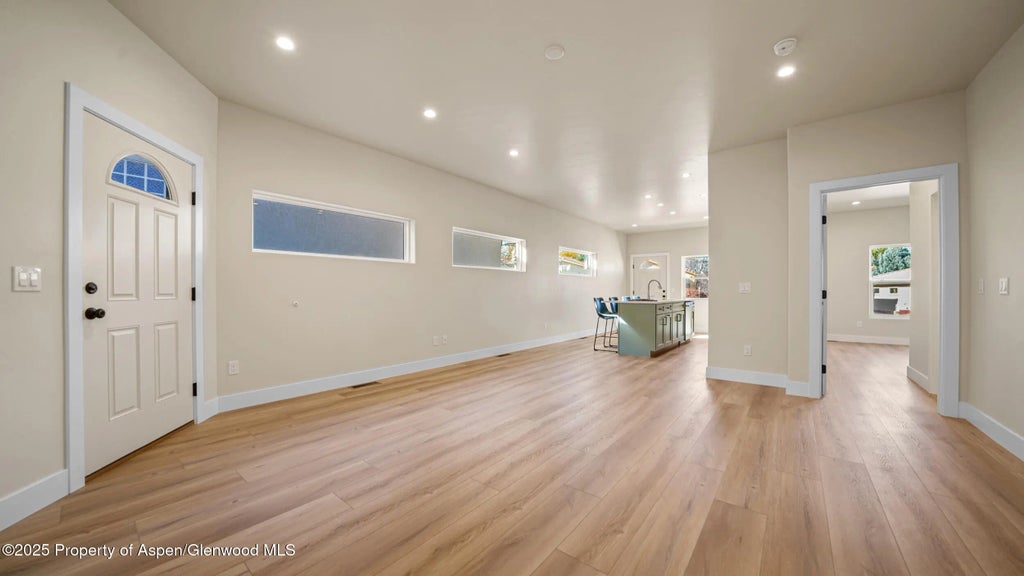 9 of 26 - 52 Hogan, Parachute, CO