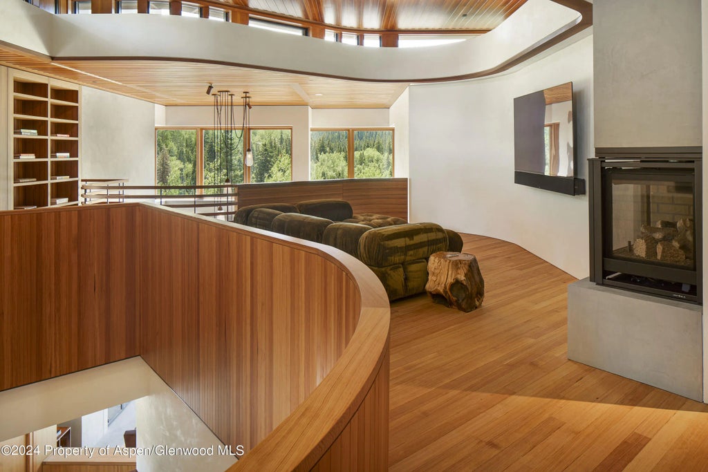 13 of 21 - 255 Conundrum Creek Road, Aspen, CO