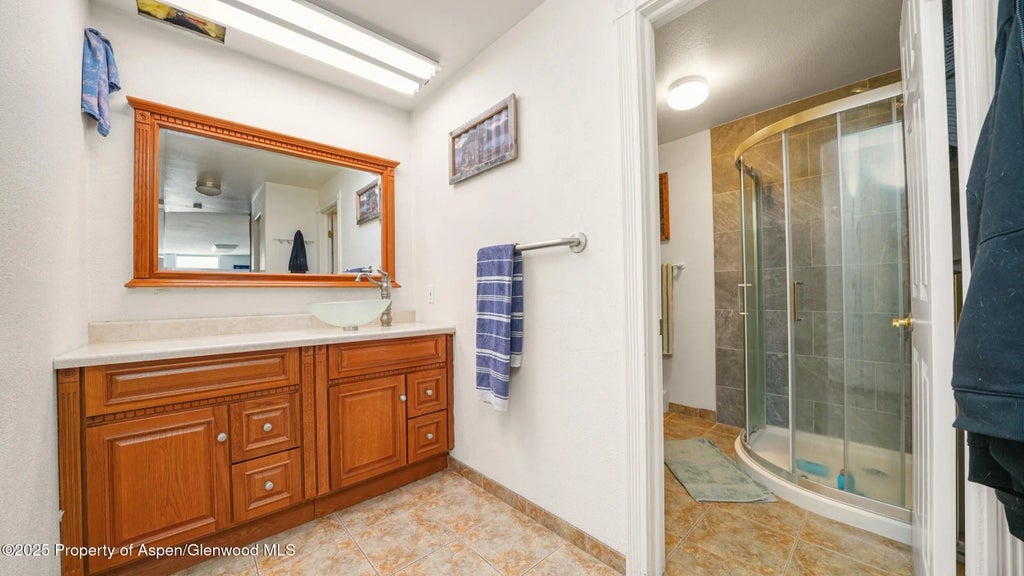 27 of 40 - 949 Edelweiss, Rifle, CO