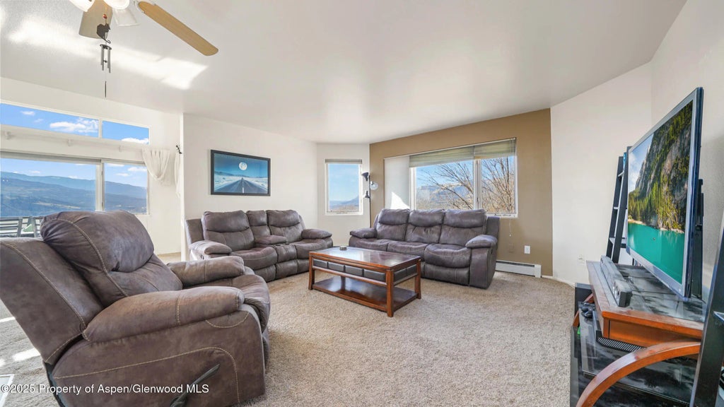 7 of 40 - 949 Edelweiss, Rifle, CO