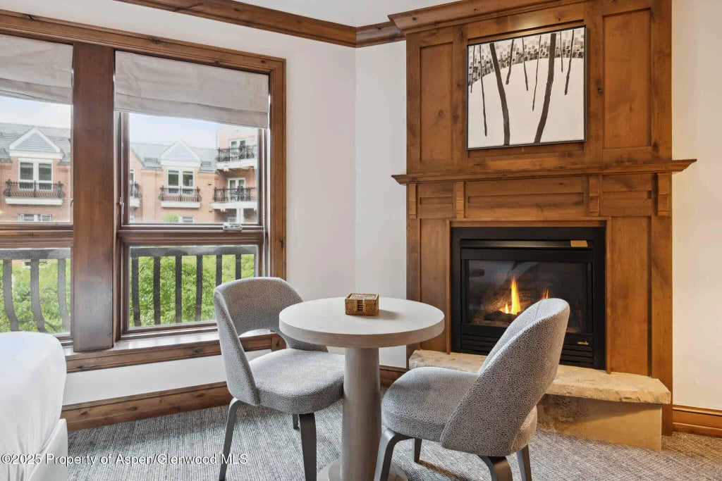 27 of 35 - 415 E Dean St, Unit 38, Week 33, Aspen, CO