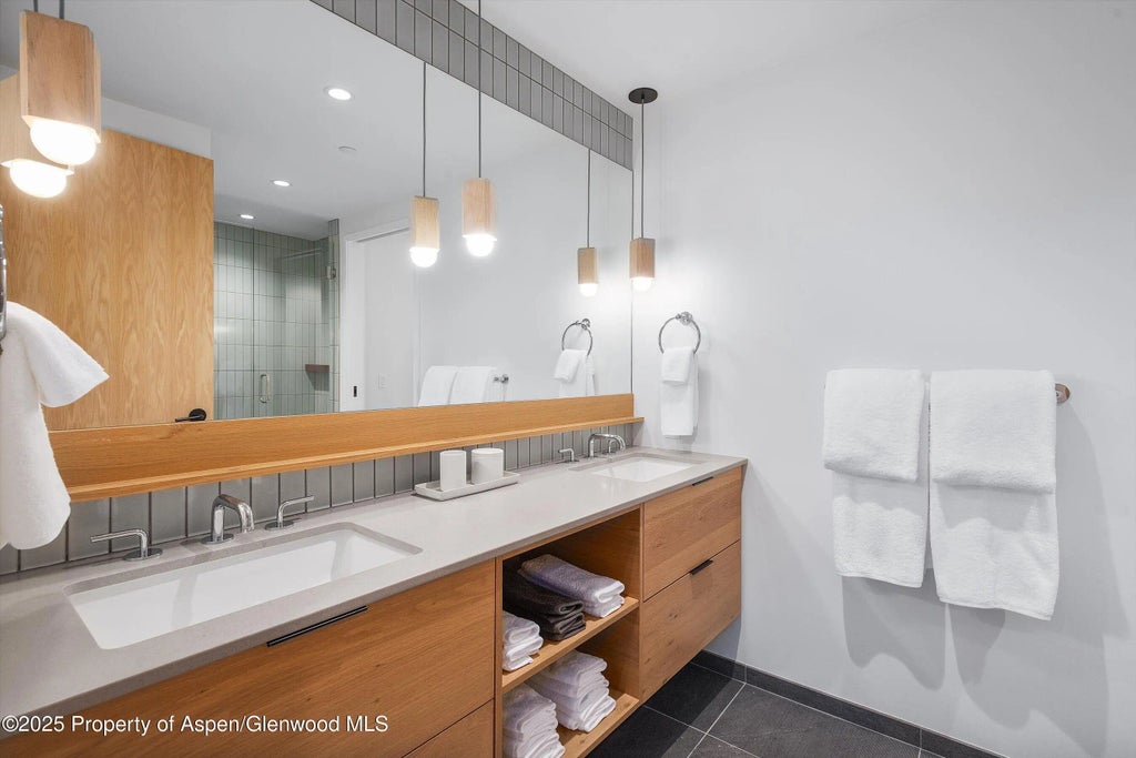 16 of 34 - 119 Wood Road 101, Snowmass Village, CO