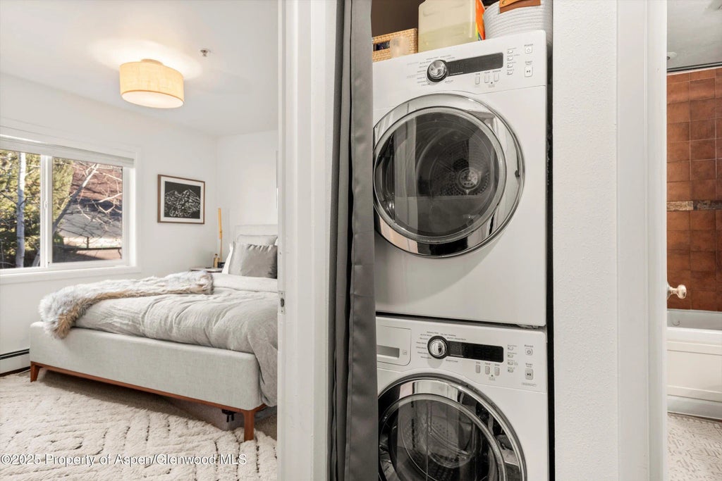 6 of 11 - 326 Midland Avenue 308, Aspen, CO