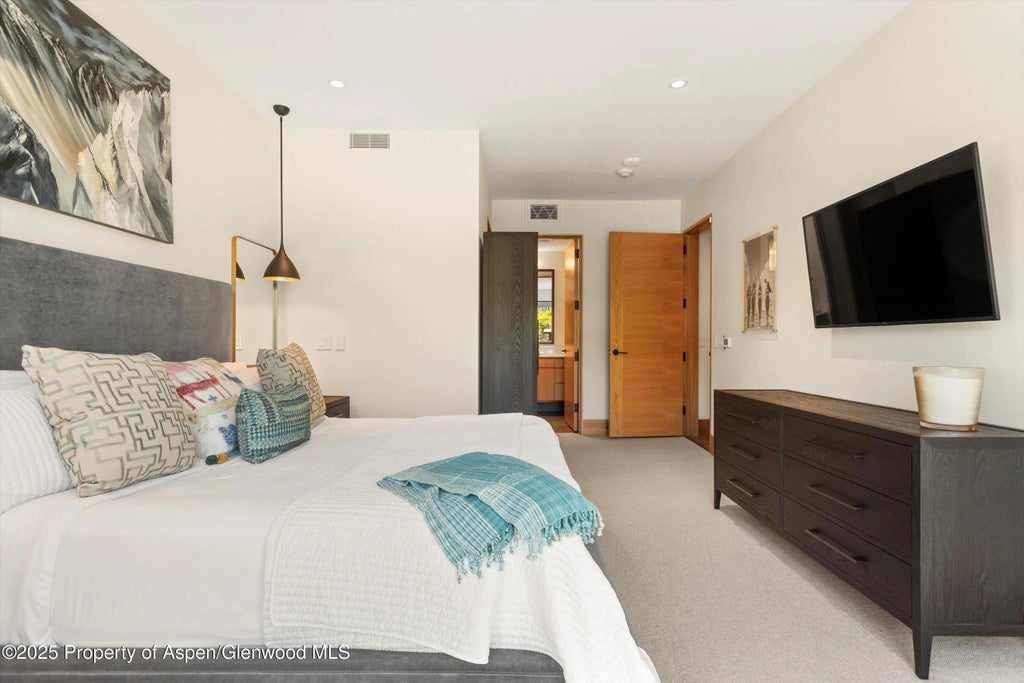 20 of 39 - 77 Wood Road 706e, Snowmass Village, CO