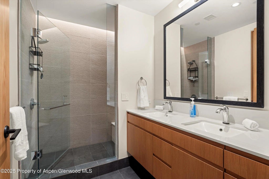 21 of 39 - 77 Wood Road 706e, Snowmass Village, CO