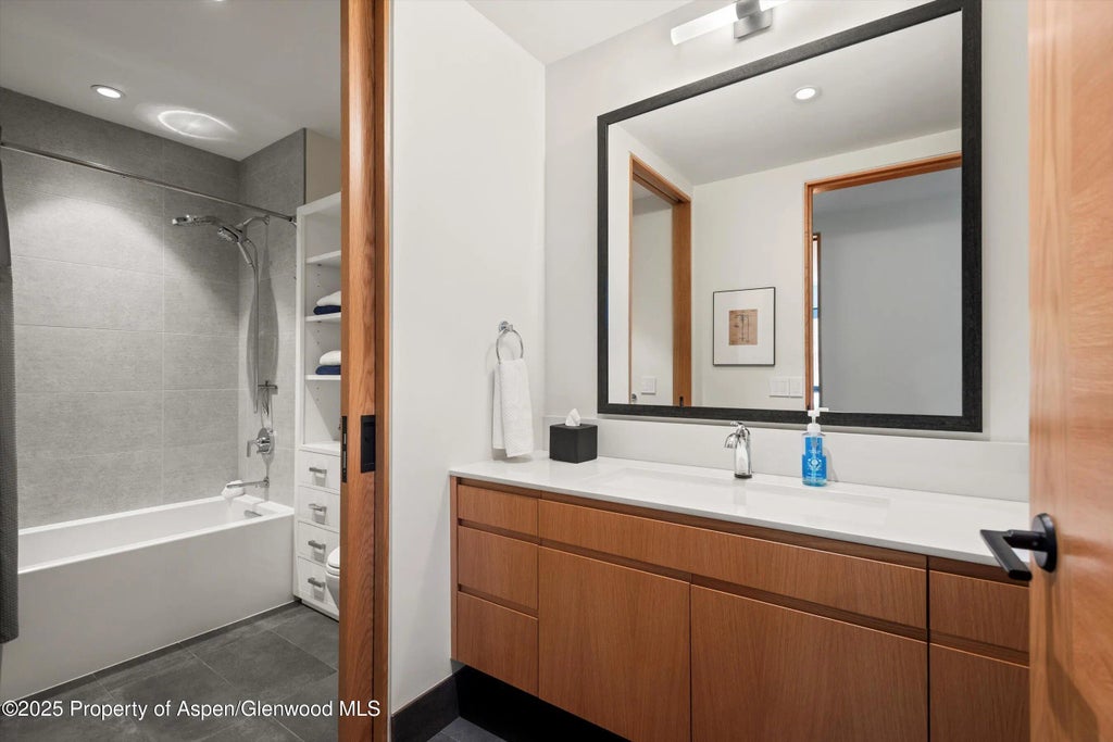 23 of 39 - 77 Wood Road 706e, Snowmass Village, CO