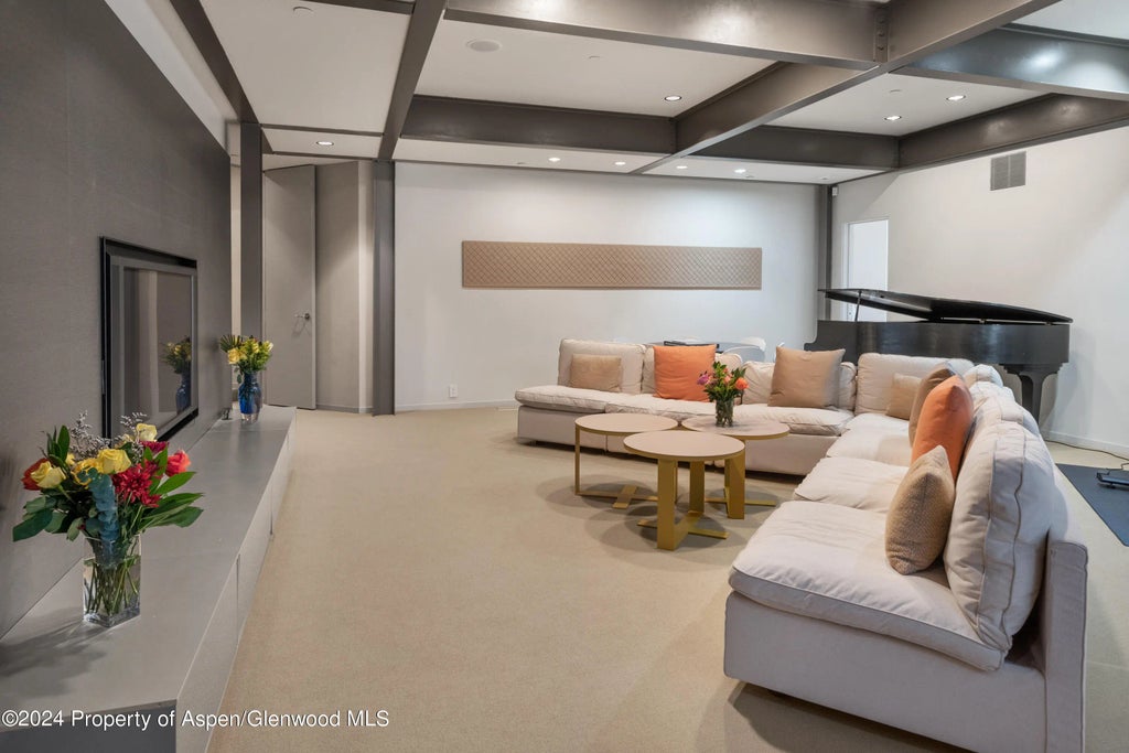 13 of 42 - 821 Cluny Road, Aspen, CO