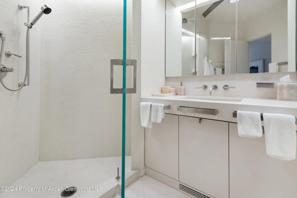 32 of 42 - 821 Cluny Road, Aspen, CO