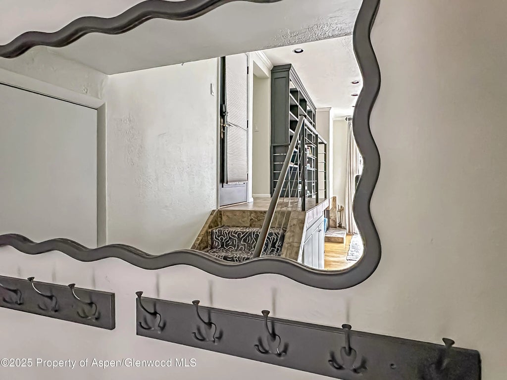 11 of 19 - 1050 Waters Avenue 9, Aspen, CO