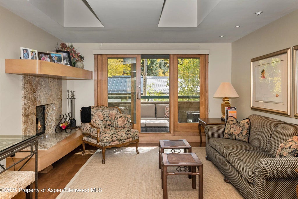 4 of 24 - 1020 E Hopkins Avenue 9, Aspen, CO