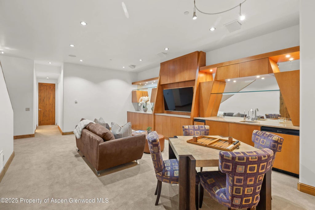 19 of 36 - 824 Bonita Drive, Aspen, CO